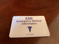 Drug Rep 4 Magnets „Halfprin“ 1 with emergency medical information.