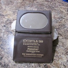 Rare Vintage Pharmaceutical Drug Rep LOESTRIN Travel Pocket Mirror