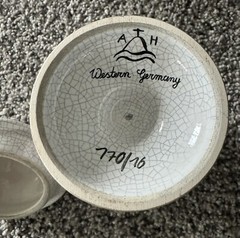 Vtg Apothecary Pharmacy Ceramic Jar “Pil Termini” ATH Western Germany Floral
