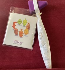 Actos Reflex Purple & White Knee Hammer pioglitazone HCI