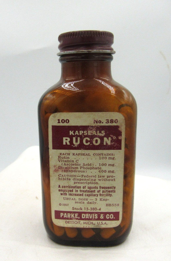 BW – 1950’s Parke, Davis & CO Kapseal Rucon Detroit Mich 4 1/2 “ Medicine bottle