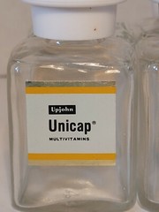 Lot Of 4 Vintage Upjohn Unicap Multivitamins Empty Bottles Collectible Jars Drug