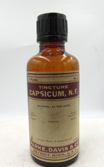 BW – 1950’s Parke, Davis & Co Detroit Mich Capsicum 5 1/8″ Amber Medicine bottle