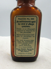 BW – 1950’s Parke, Davis & CO Ambrodryl Detroit Mich 3 7/8 “ Medicine bottle