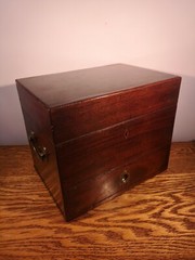 SUBSTANTIAL MAHOGANY EARLY VICTORIAN MAHOGANY APOTHECARY CHEST & CONTENTS c.1865