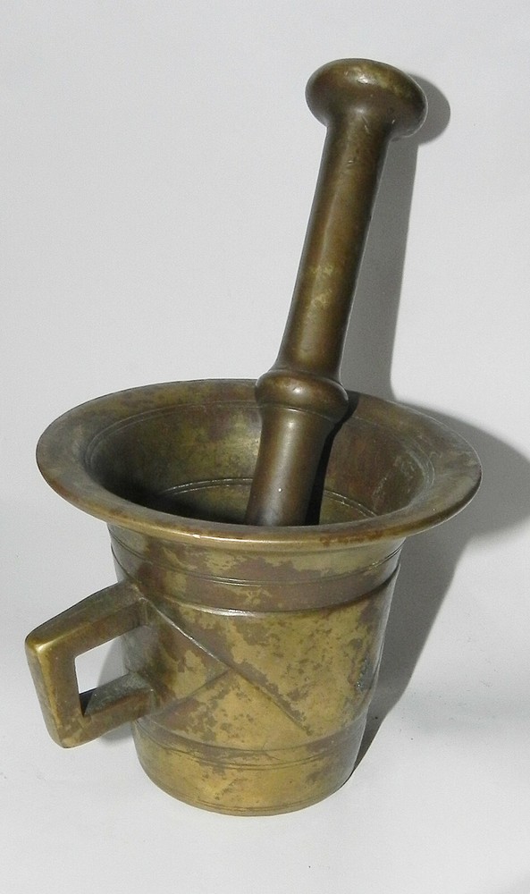 19TH CENTURY CIVIL WAR era BRASS APOTHECARY MORTAR & PESTLE w/SQUARE HANDLES.