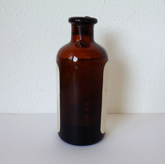Eli Lilly BENZOIN COMPOUND Corked AMBER Bottle PHARMACEUTICAL Medicine Solid