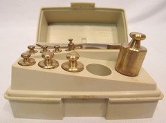 LOT OF 3 VINTAGE APOTHICARY BRASS WEIGHT SETS-INCLUDES A TINY BRASS (EZS001152)