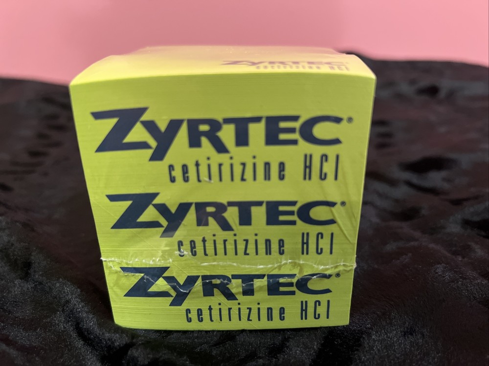 ZYRTEC Post It Notes Advertising Pharmaceutical Block Promo
