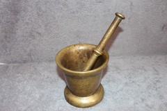 Popat Metal in Pune India Pestel and Mortar incredibly heavy 12cm tall/11 wide
