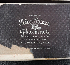 1928 Prescription 3″ Hinged Cardboard Box Silver Palace Pharmacy „Phone 51“