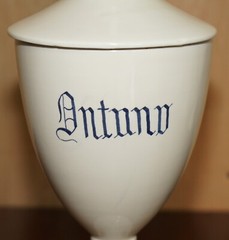 14 LARGE ORIGINAL ANTIQUE ITALIAN APOTHECARY HABERDASHERY CHEMIST CERAMIC JARS