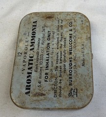 BURROUGHS WELLCOME & CO Vaporole Aromatic Ammonia Vintage Tin