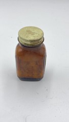 Vintage 1940’s Eli Lilly BISMUTH SUBNITRATE Medicine Bottle for display