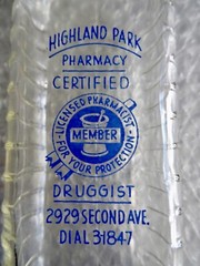 pHARMACISTS AMERICAN SOCIETY HEALTH JEWELRY & DRUGGIST BOTTLE MEDICINE neocurio