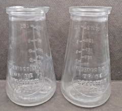 Pair of 6oz Vintage „Protex“ Perfection Glass Urine Specimen Bottles 41 Stamp