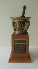 Vintage 1957 Brass Pharmacy Award Rexall 16th Century Mortar Pestle Spain Medusa