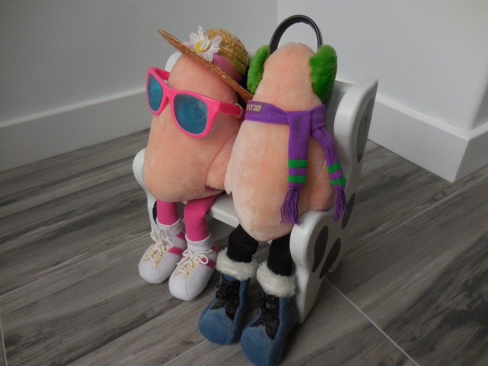 Atrovent Nasal Spray Plush Advertising Promo Giant Noses on Bench Earmuffs Scarf