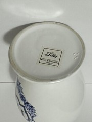 1989 Lilly Made in Portugal Blue & White Apothecary 10″ Vase Diascord