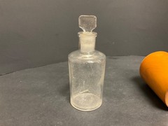 Antique Apothecary Glass Bottle With Treen Case 19th Century-Bottle topper Stuck