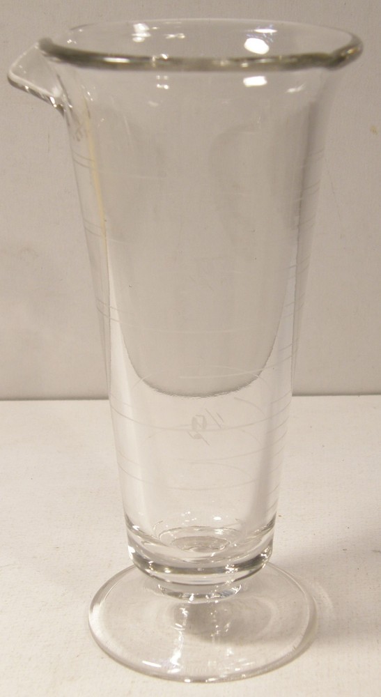 VINTAGE GLASCO CLEAR GLASS ETCHED FOOTED MEASURING POURING BEAKER APOTHECARY LAB