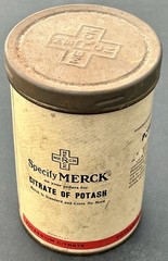 Antique Pharmaceutical „Specify Merck“ CITRATE OF POTASH 5″ Paper & Metal Can