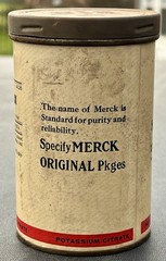Antique Pharmaceutical „Specify Merck“ CITRATE OF POTASH 5″ Paper & Metal Can