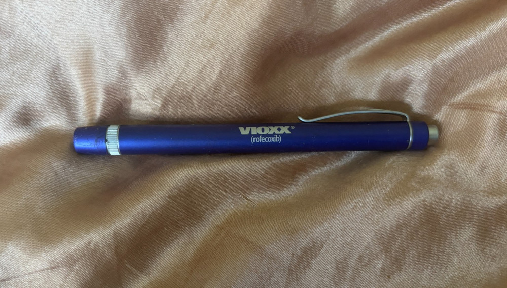Vioxx-Pocket Light-Pharmaceutical Drug Rep