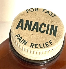 Vin. 1979 ANACIN Analgesic 200 Tablets Brown Glass Bottle Metal Cap, Paper Label