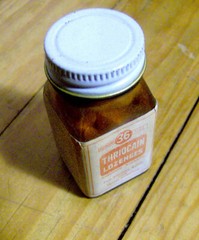 RARE antique 1930s THRIOCAIN Lozenges GLASS PILL BOTTLE pharmaceutical medical
