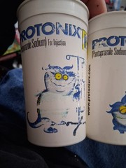 2 PROTONIX I.V. 40 mg PLASTIC CUP PHARMACEUTICAL DRUG REP ITEM As Is