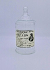 Vintage W.P. SMART & SONS Paste Medicine Glass Apothecary Jar Circus Tent Lid 8″
