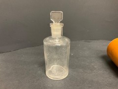 Antique Apothecary Glass Bottle With Treen Case 19th Century-Bottle topper Stuck