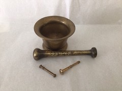 Vintage Coricidin Mortal Pestal Sets.Collectible Pharmaceutical Items Lot of 4