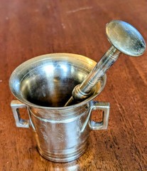 Vintage Brass Mortar & Pestle 3 1/2″ Tall & In Diameter. 6 1/4″ Pestle