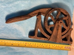 Vinted Cast Iron Mechanical Apothecary Medical Pharmacy Cork Roller-Compressor