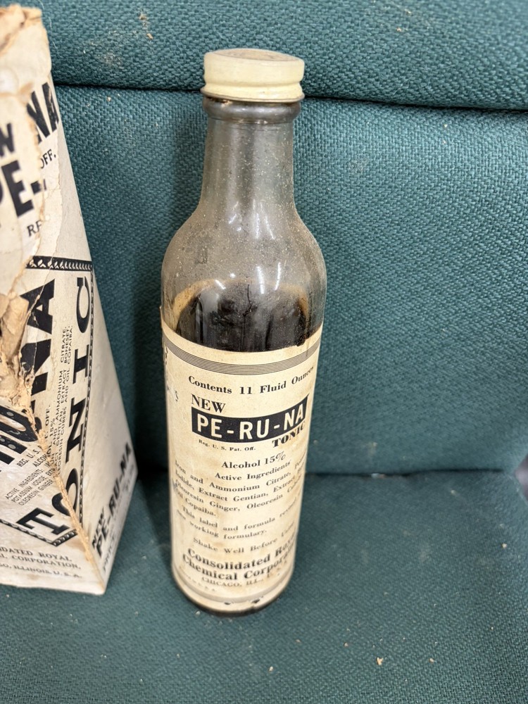 **RARE**1950’s Pe-Ru-Na Iron Tonic Chicago Ill 8 5/8 “ CLEAR Medicine bottle**