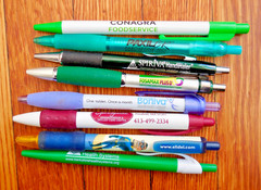 Vintage Pharmaceutical Drug Rep Lot Of 8 Plastic Pens Untested Boniva Fosamax