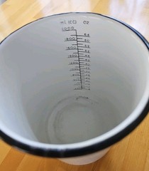 Vintage Enamelware Pitcher White Black Medical Measuring Cup 2000 cc 64 Oz. L@@K
