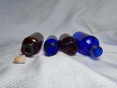 Vtg Lot Of 4 Cobalt Blue & Brown Drug Store Pharmaceutical Bottles Bromo Seltzer