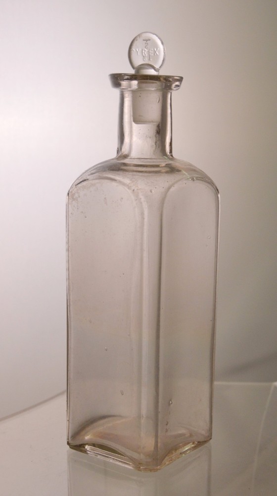 Vintage Pharmacy Dental Science Apothecary Medicine Glass Bottle Pyrex Stopper
