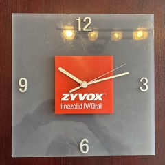 Zyvox Linezolid IV/Oral Pharmaceutical Drug Rep Promo Wall Clock PARTS AS IS