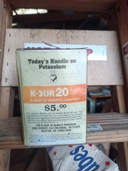 KDUR 20 NEW OLD STOCK PHARMACEUTICAL CUP W STRAW