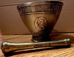 Vintage 1965 Schering ‚Galen‘ Ornate Brass Pharmacist Mortar & Coricidin Pestle