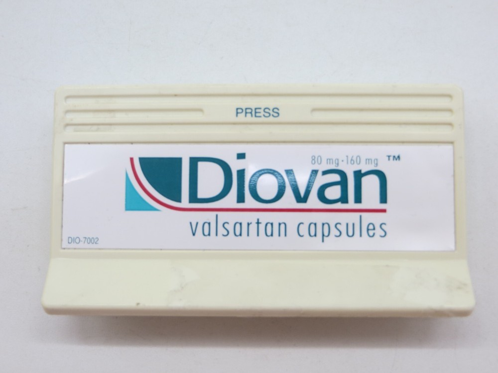 Drug Rep Promo Clip Magnet Diovan Valsartan Capsules promotional item Dr.