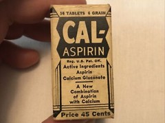 CAL ASPIRIN VINTAGE FULL TUBE IN ORIGINAL BOX, STERLING PRODUCTS, WHEELING