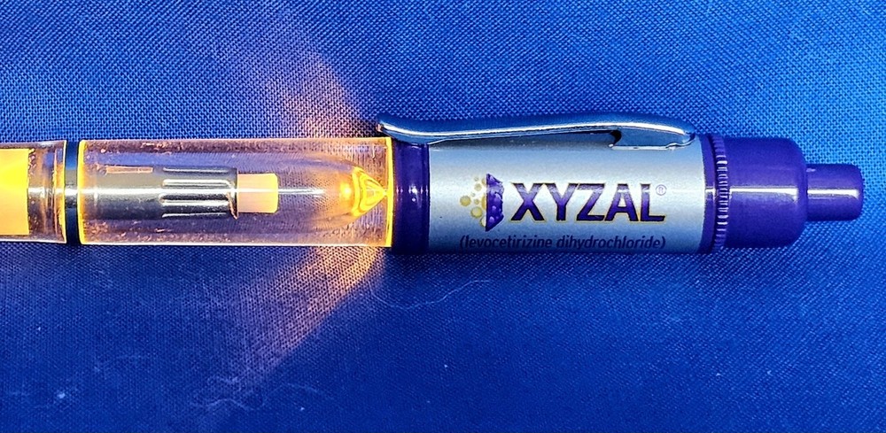 Xyzal Drug Rep Ink Pen w/ *LIGHT* Collectible Pharmaceutical Medical Advertising