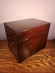 SUBSTANTIAL MAHOGANY EARLY VICTORIAN MAHOGANY APOTHECARY CHEST & CONTENTS c.1865