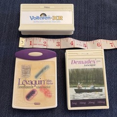 Vtg Pharmaceutical Swag Lot Of 3 Large Magnet Clips Collectible Pharmacy Promo