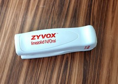 Zyvox White Handheld Stapler Drug Rep Pharmaceutical Advertising Doctor Gift